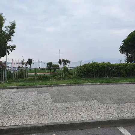 Sestri Executive 2 Bedroom&huge Terrace ססטרי לבאנטה